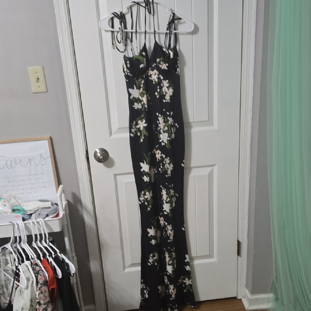 Black and White Spaghetti Strap Maxi Gown for Weddings